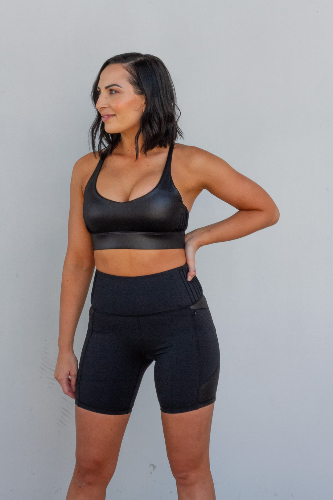 Sports Bra - Raven Black